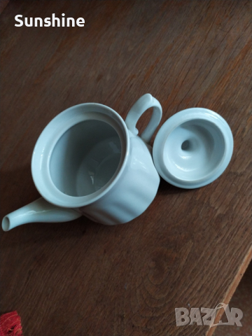 Чисто нови красиви КАНИ за чай/мляко и ЧАША уникат, снимка 1 - Прибори за хранене, готвене и сервиране - 36169490