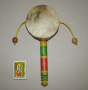 Китайско/тибетско ръчно барабанче с дръжка и 2 топчета, естествена кожа, отлично, снимка 1