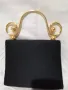 Малка черна чантичка със златна дръжка, снимка 5